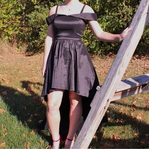 B. Smart Black Off-Shoulder High-Low Prom Dress